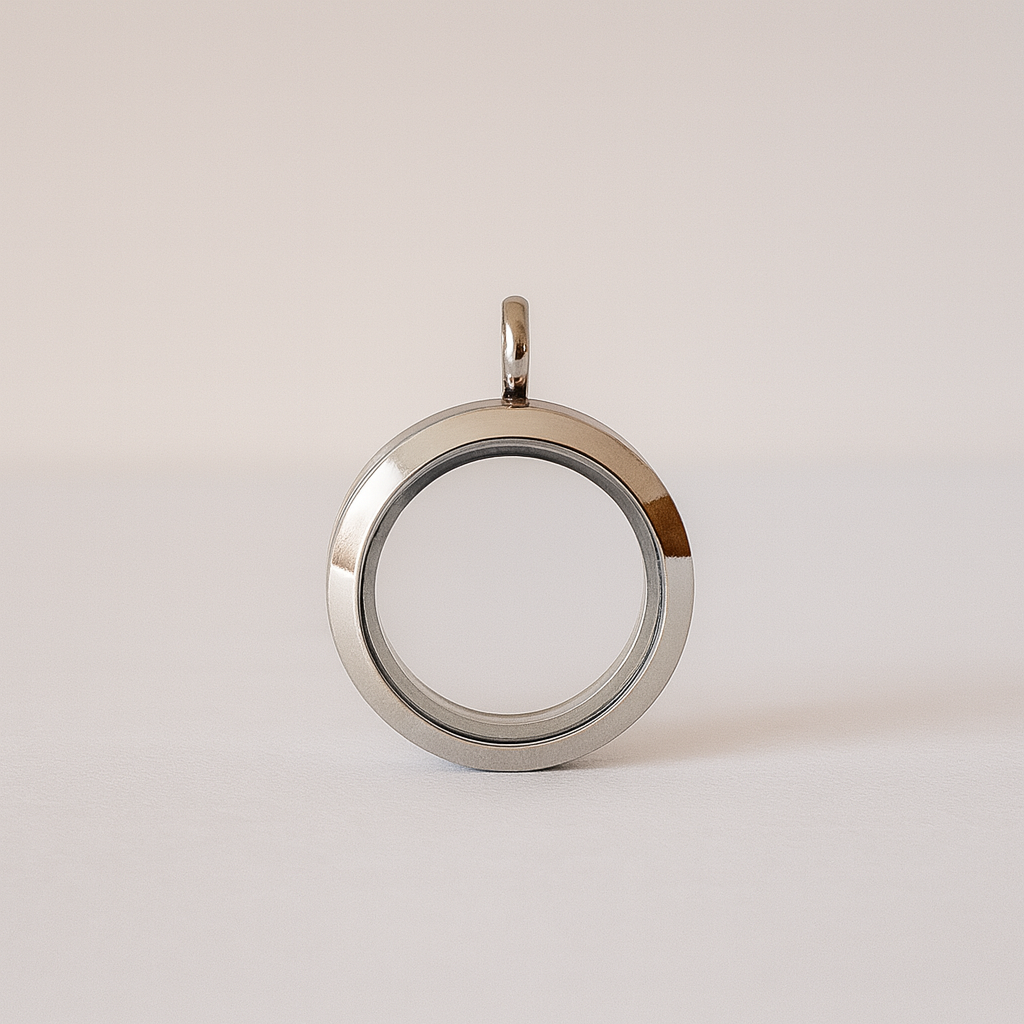 Medalhão Prata Liso Pequeno + Fio Prata
