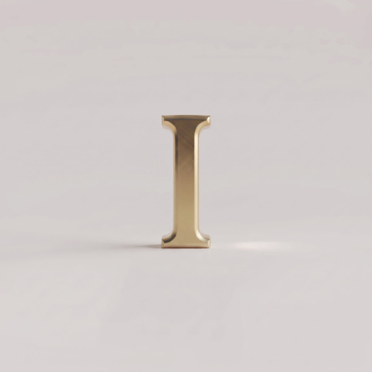 Charms - letras douradas lisas