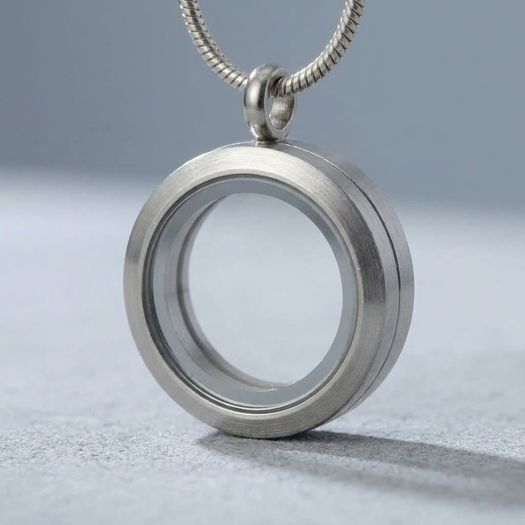 Medalhão Prata Liso Pequeno + Fio Prata